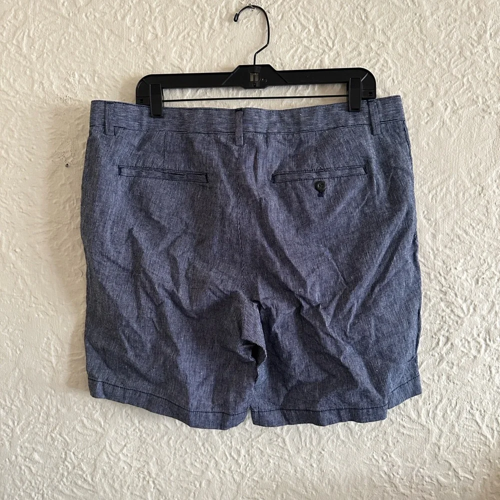 Banana Republic Linen Blend Chino Shorts Men’s 35 Waist NWT Dark Blue Stripe